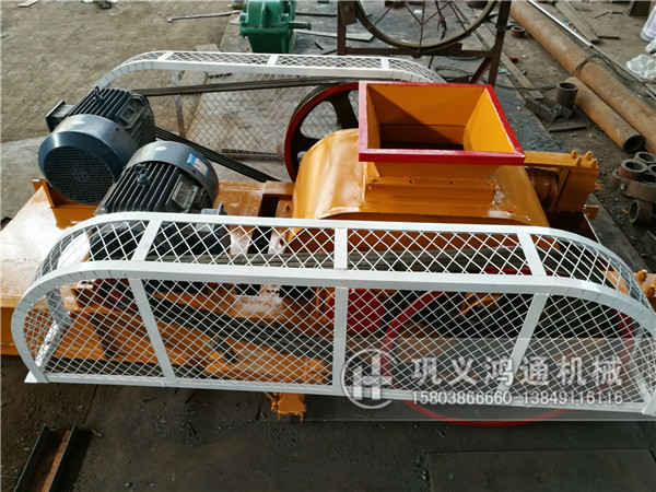 双齿辊破碎机发往河北承德_破碎建筑垃圾